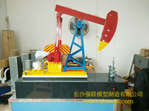 抽油機(jī)模型 抽油機(jī)模型